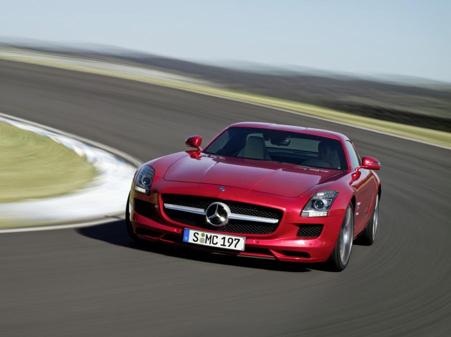  Mercedes-Benz SLS AMG 2010 года  (фото 35 из 526)